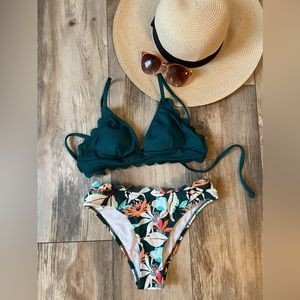 Xs two piece scalloped swimsuit by cupshe.